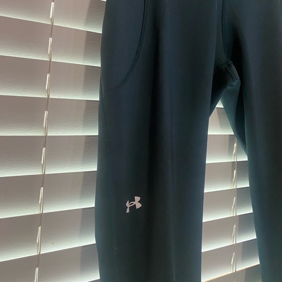 Under Amour dark green leggings - Picture 2 of 5